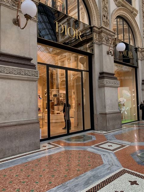 boutique dior milano|dior italian website.